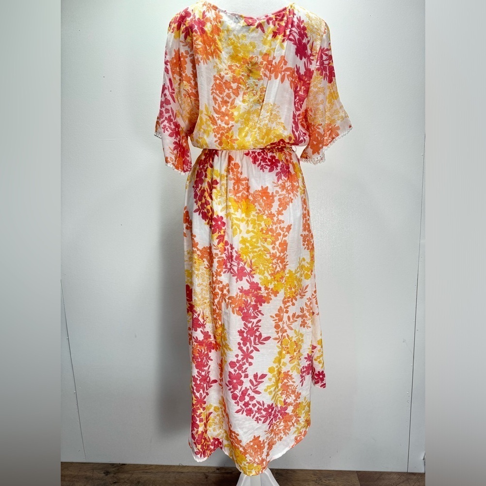 Adrienne Vittadini Floral V neck Semi Sheer Flowy Short Sleeve Dress Size L - Picture 2 of 10
